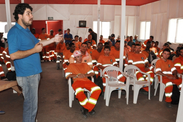 Atividade com os operários da Construtora Triunfo 