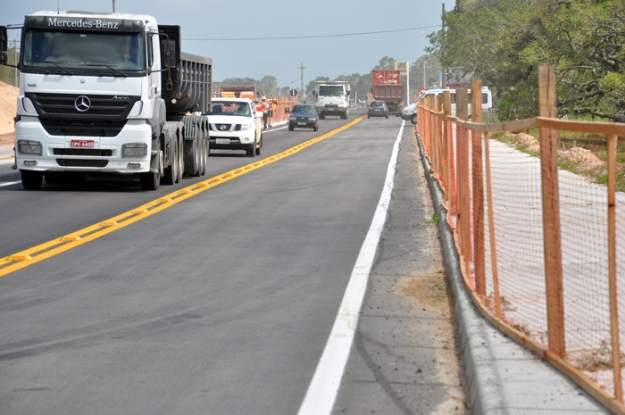 Desvio do Povo Novo em operação -  Km 42 +900