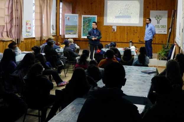 O monitoramento de fauna é assunto na palestra com alunos da E.E.E.F. Alcides Barcelos - 19 de junho de 2012 