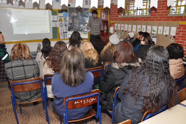 Professores da escola Almirante Tamandaré conheceram os aspectos legais que envolvem a gestão ambiental em rodovias federais - 17 de Julho de 2012