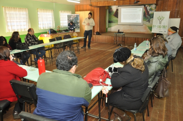 O coordenador dos Programas de Educação Ambiental e de Comunicação Social, Cauê Canabarro, fala sobre a Gestão Ambiental da BR-116/392 - 18 de Julho de 2012