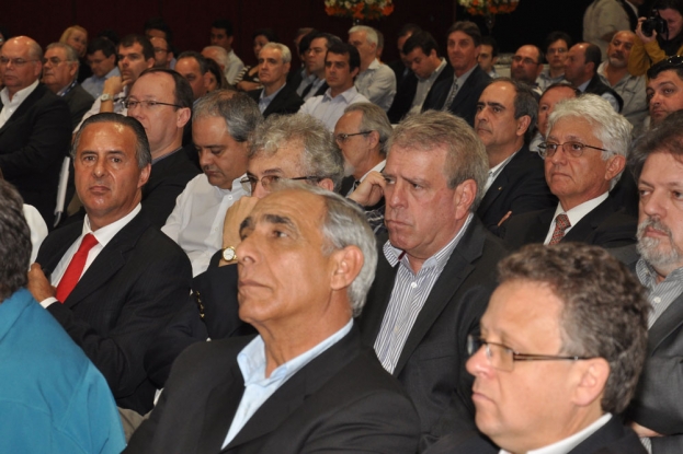 Representantes da STE na platéia da cerimônia de assinatura - 20 de agosto de 2012