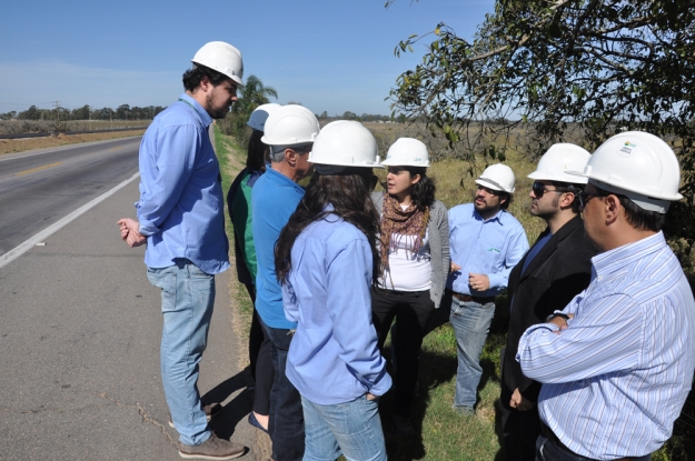 Equipe da Gestão Ambiental da BR-116/392 mostra em saída de campo o trabalho realizado - 10 de agosto de 2012