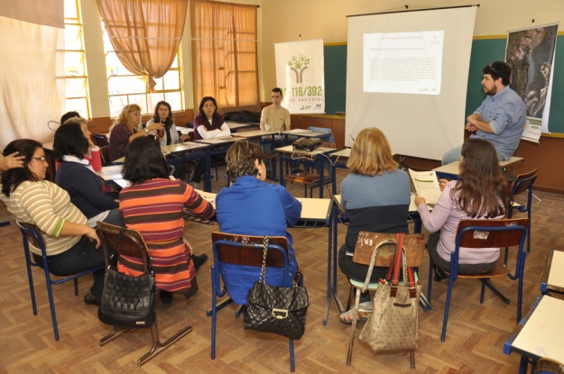 Os aspectos da legislação ambiental são abordados durante a atividade - 23 de agosto de 2012