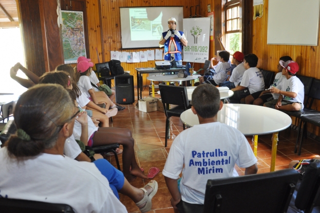 Atividade de Educação Ambiental com a Patrulha Mirim no Cassino - 08 de fevereiro de 2013