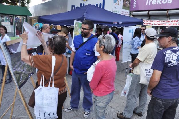 Participação da Gestão Ambiental da BR-116/392 na atividade do Dia Mundial da Água no Calçadão de Pelotas organizada pelo Sanep.