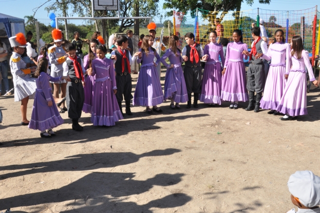 AEquipe da Gestão Ambiental da BR-116/392 no aniversário da E.M.E.F. Daura Pinto. 