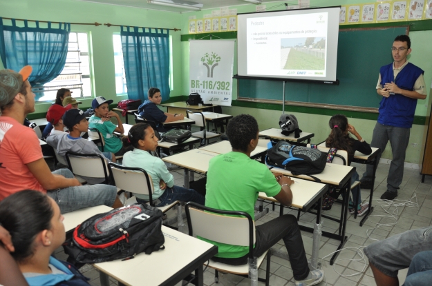 Atividade da Educação Ambiental na E.M.E.F. Olavo Bilac - 26 de março de 2013