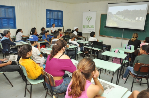 Atividade da Educação Ambiental na E.M.E.F. Olavo Bilac - 26 de março de 2013