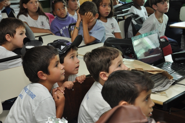 Atividade da Educação Ambiental na E.M.E.F. Olavo Bilac - 26 de março de 2013