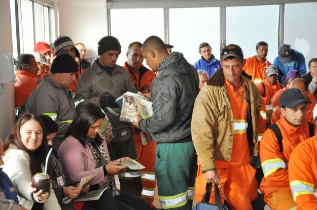 A equipe da Gestão Ambiental falou sobre o descarte correto dos resíduos para os colaboradores do Lote 1B.