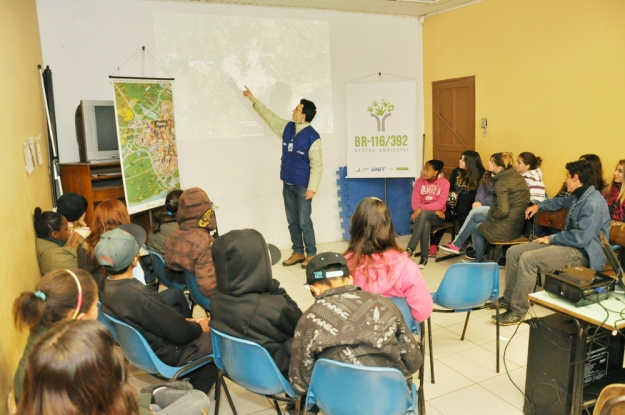 Atividade da Educação Ambiental na E.E.E.F. Visconde de Souza Soares