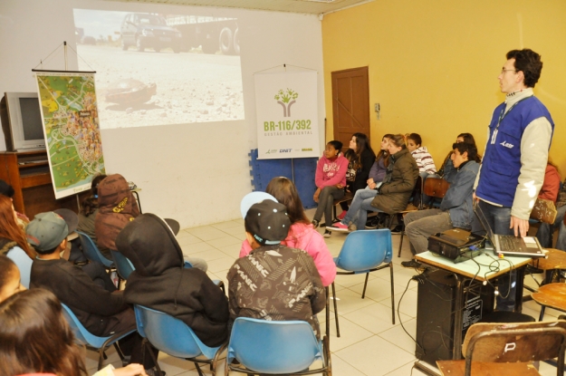 Atividade da Educação Ambiental na E.E.E.F. Visconde de Souza Soares