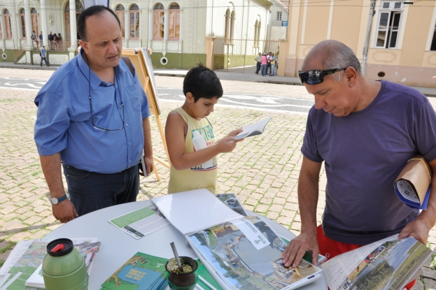 Público que circulou pela exposição fotográfica visitou o estande da Gestão Ambiental da BR-116/392.