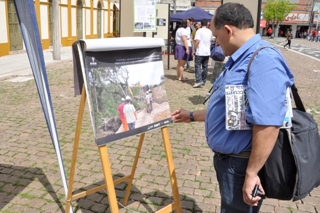 Público que circulou pela exposição fotográfica visitou o estande da Gestão Ambiental da BR-116/392.