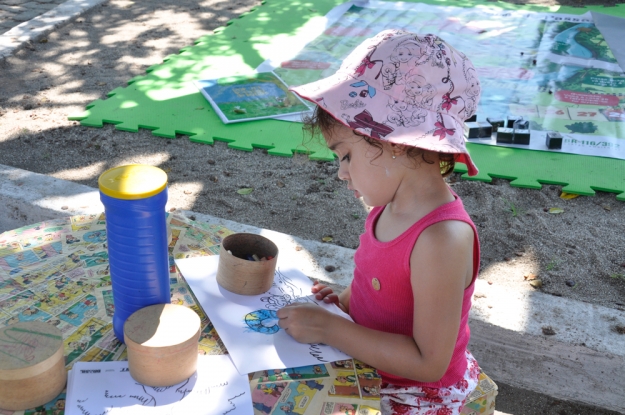 O público infantil se divertiu com os materiais educativos das Gestões Ambientais.