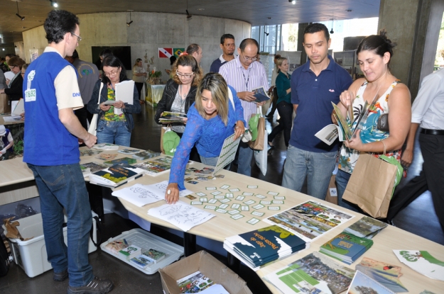 Estande da Gestão Ambiental da BR-116/392 no Dia Mundial do Meio Ambiente em Brasília.