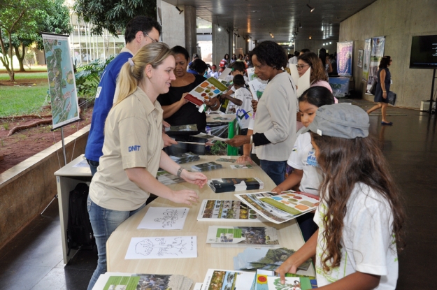 Estande da Gestão Ambiental da BR-116/392 no Dia Mundial do Meio Ambiente em Brasília.