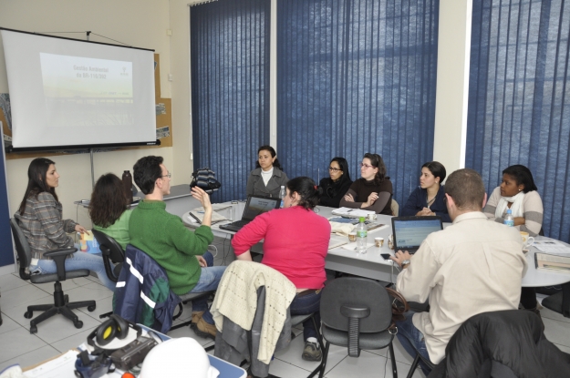 Encontro de formação continuada em Educação Ambiental das Gestões Ambientas da empresa STE.