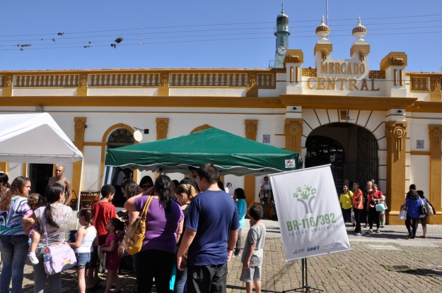 Estande da Gestão Ambiental na comemoração dos dias das crianças organizado pela prefeitura de Pelotas.