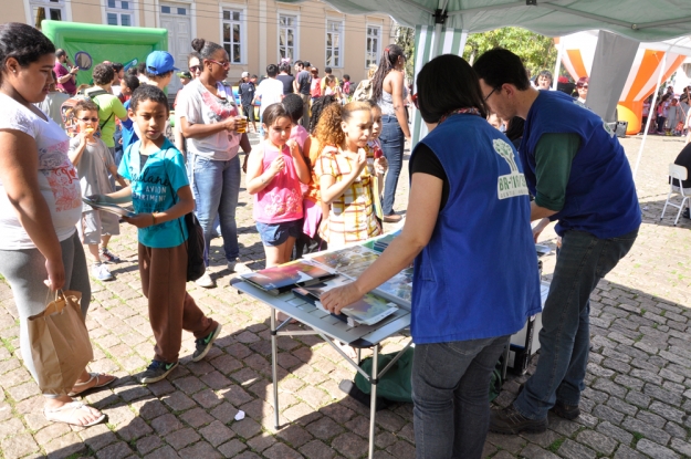 Foram distribuídos materiais educativos para as escolas presentes e para comunidade.