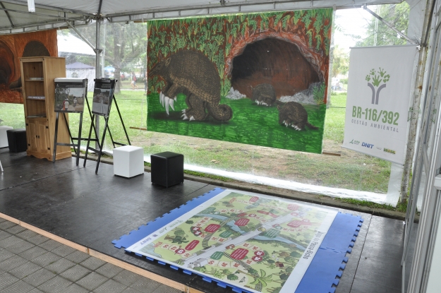 Estande da Gestão Ambiental na 42ª Feira do Livro de Pelotas - 31  de outubro de 2014.