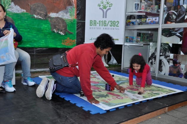 Estande da Gestão Ambiental na 42ª Feira do Livro de Pelotas - 02 de novembro de 2014.
