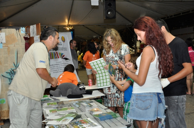 Estande da Gestão Ambiental na 42ª Feira do Livro da FURG - Rio Grande _ 28 de janeiro de 2015.