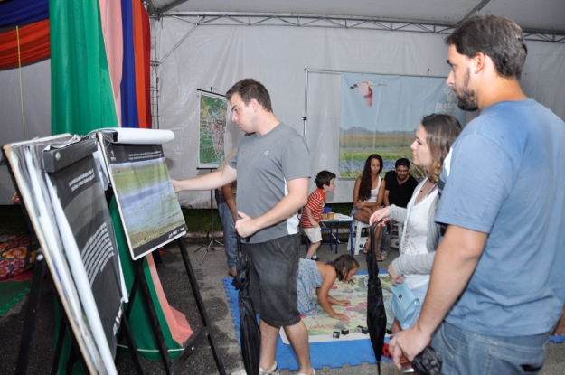 Estande da Gestão Ambiental na 42ª Feira do Livro da FURG - Rio Grande _ 28 de janeiro de 2015.