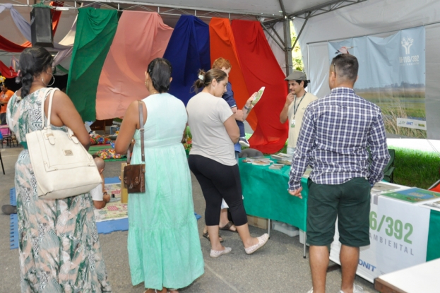 Estande da Gestão Ambiental na 42ª Feira do Livro da FURG - Rio Grande _ 29 de janeiro de 2015.