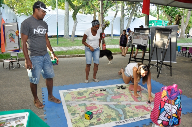 Estande da Gestão Ambiental na 42ª Feira do Livro da FURG - Rio Grande _ 31 de janeiro de 2015.