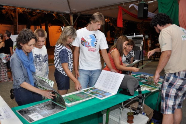 Estande da Gestão Ambiental na 42ª Feira do Livro da FURG - Rio Grande _ 31 de janeiro de 2015.