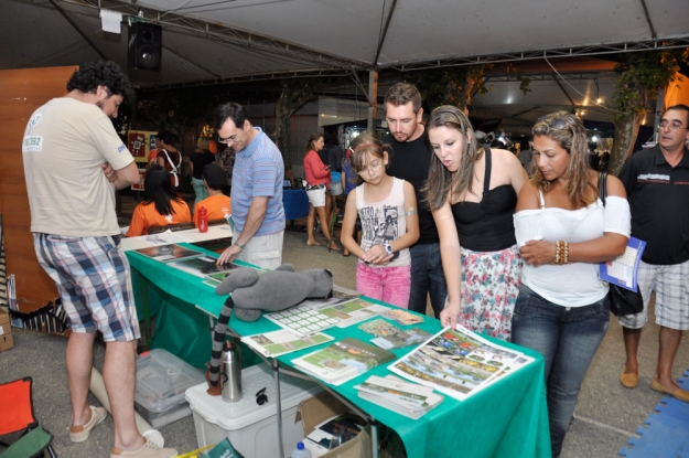 Estande da Gestão Ambiental na 42ª Feira do Livro da FURG - Rio Grande _ 31 de janeiro de 2015.