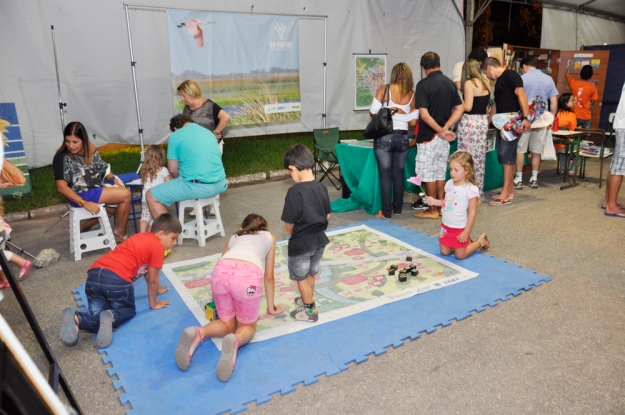 Estande da Gestão Ambiental na 42ª Feira do Livro da FURG - Rio Grande _ 31 de janeiro de 2015.