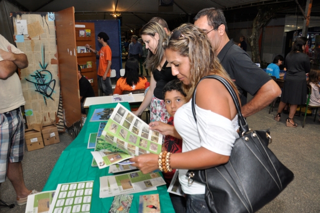 Estande da Gestão Ambiental na 42ª Feira do Livro da FURG - Rio Grande _ 31 de janeiro de 2015.