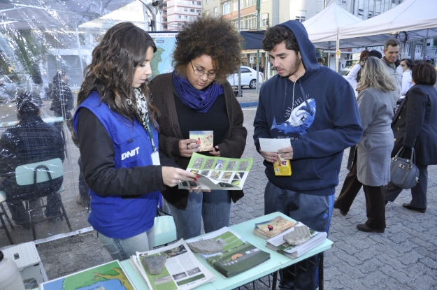 Equipe da Gestão Ambiental da BR-116/392 na atividade da Rua Verde. 15 de junho de 20155